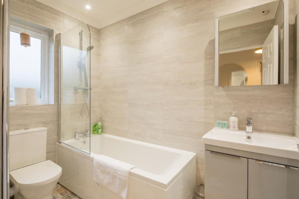 Lovely 1 Bed Apartment With Free Parking & Garden Кембридж Екстер'єр фото