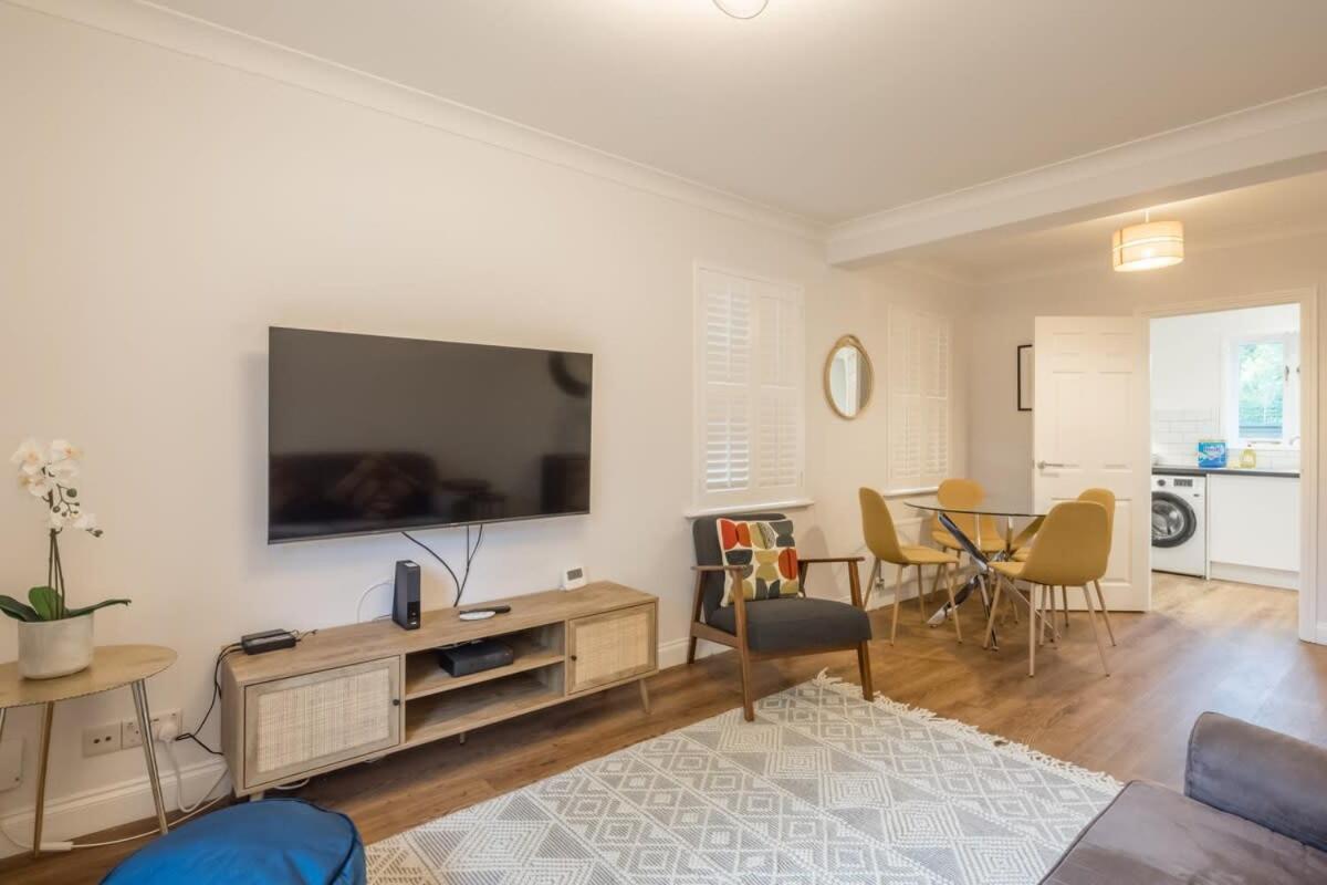 Lovely 1 Bed Apartment With Free Parking & Garden Кембридж Екстер'єр фото